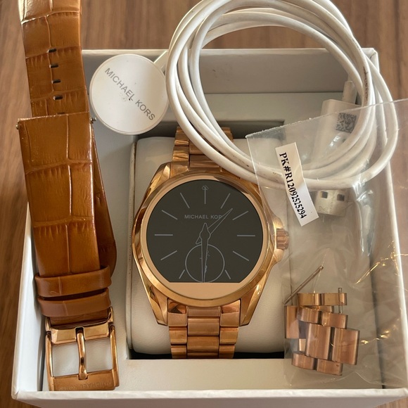 Michael kors smart watch Bluetooth (Rose Gold) - Picture 1 of 7